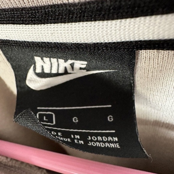 Nike Sweatshirt Crewneck Front Pocket Beige Two Tone Men’s Size Large - Picture 4 of 7